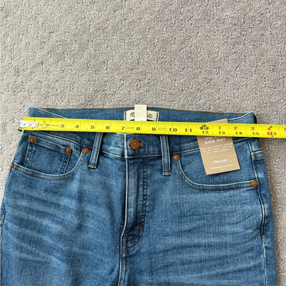 Madewell Mid-Rise Kick Out Crop Jeans in Cherryville Wash: Raw-Hem Edition - Picture 8 of 10